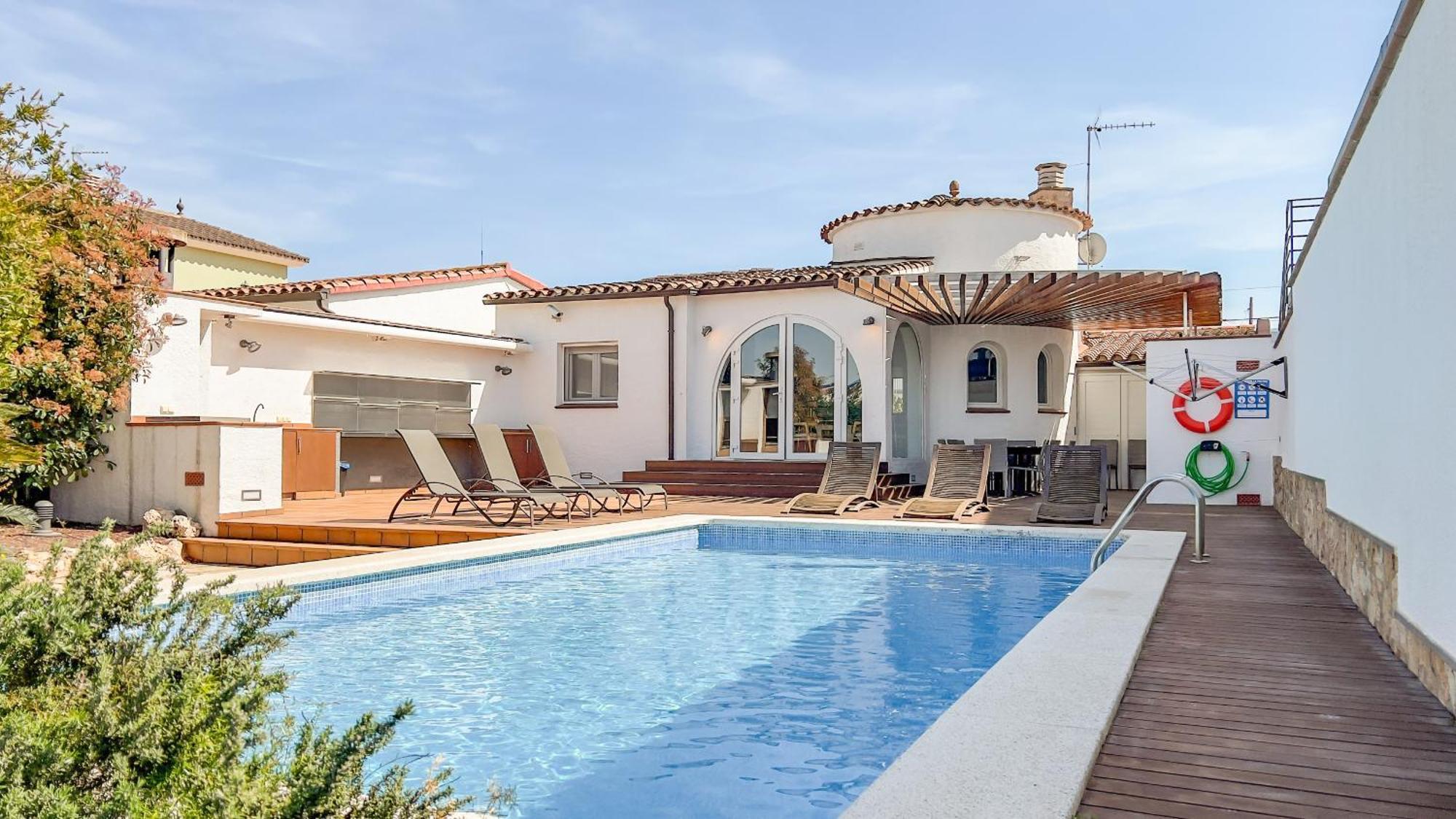 Villa With Pool And Private Dock Empuriabrava Buitenkant foto